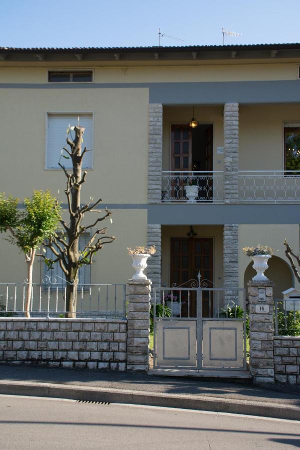 La Casa Di Lory Lägenhet Vinci Exteriör bild